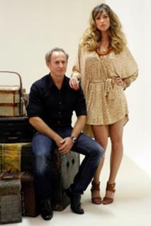 Luana Piovani feet photo thumbnail