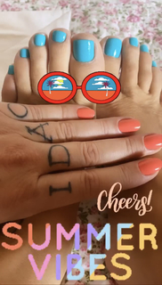 Luana Piovani feet photo thumbnail