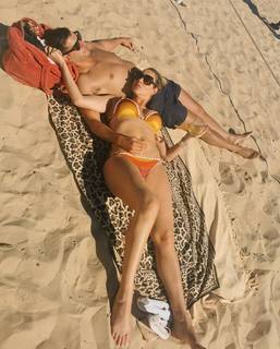 Luana Piovani feet photo thumbnail