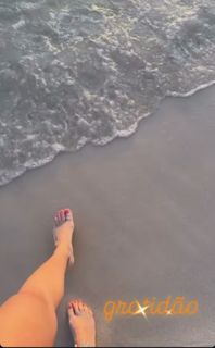 Luana Piovani feet photo 5