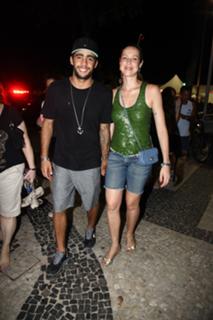 Luana Piovani feet photo thumbnail