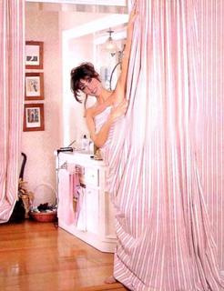 Luana Ravegnini feet photo 2