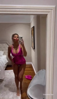 Luana Vjollca feet photo 18