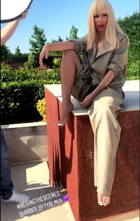Luana Vjollca feet photo 6