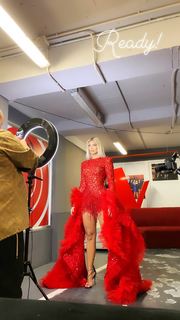 Luana Vjollca feet photo 6