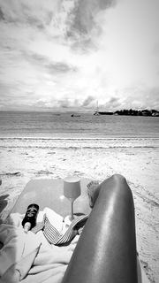 Luana Vjollca feet photo 9