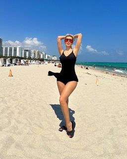 Luana Vjollca feet photo 13
