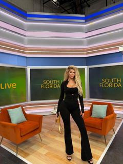 Luana Vjollca feet photo 14