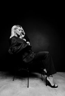 Luana Vjollca feet photo 3