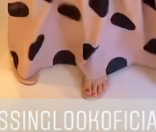 Luara Lugli feet photo 9