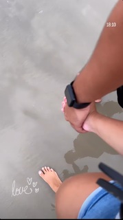 Luara Lugli feet photo 13