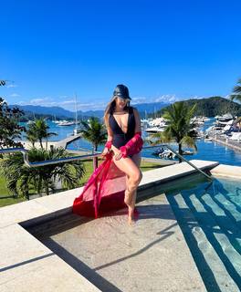 Luara Lugli feet photo 6