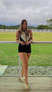 Luara Lugli feet photo 18