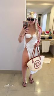 Luara Lugli feet photo 8