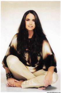 Lucero feet photo thumbnail