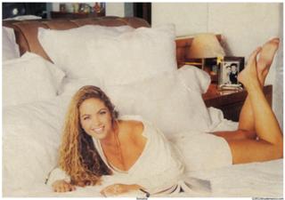Lucero feet photo thumbnail