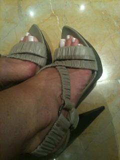 Lucero feet photo thumbnail