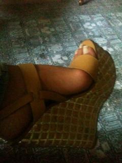 Lucero feet photo thumbnail