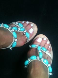 Lucero feet photo thumbnail
