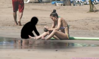 Lucero feet photo thumbnail