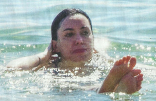 Lucia Azzolina feet photo 3