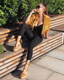 Lucia Javorceková feet photo thumbnail