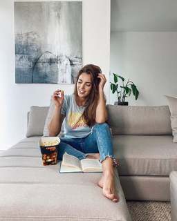 Lucia Javorceková feet photo thumbnail