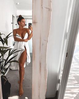 Lucia Javorceková feet photo thumbnail