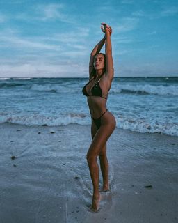 Lucia Javorceková feet photo thumbnail