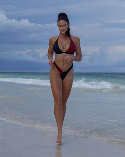 Lucia Javorceková feet photo thumbnail