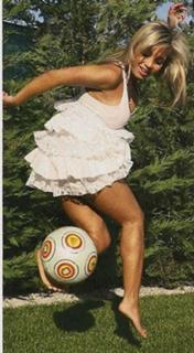 Luciana Abreu feet photo 14
