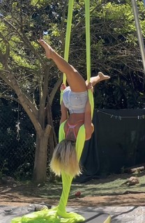 Luciana Abreu feet photo 2