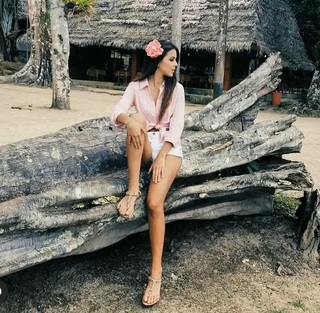 Luciana Fuster feet photo 7