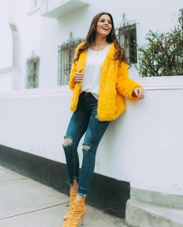Luciana Fuster feet photo 15