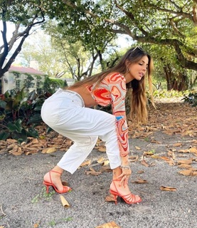 Luciana Fuster feet photo 9