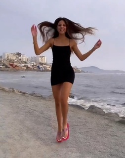 Luciana Fuster feet photo 3