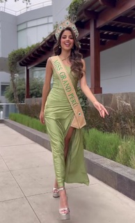 Luciana Fuster feet photo 20