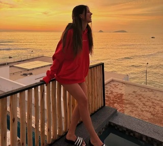 Luciana Fuster feet photo 9