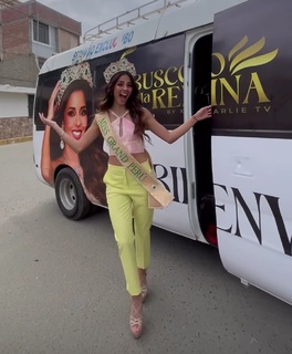 Luciana Fuster feet photo 15