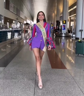 Luciana Fuster feet photo 6