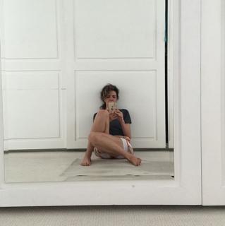 Luciana Gimenez feet photo thumbnail