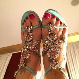 Luciana Gimenez feet photo thumbnail