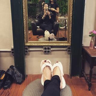 Luciana Gimenez feet photo thumbnail