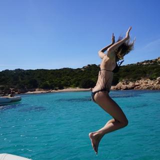 Luciana Gimenez feet photo thumbnail