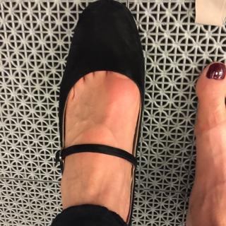 Luciana Gimenez feet photo thumbnail