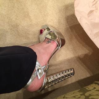 Luciana Gimenez feet photo thumbnail