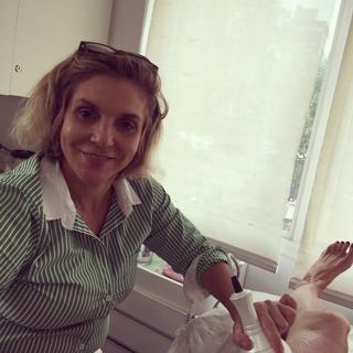 Luciana Gimenez feet photo thumbnail