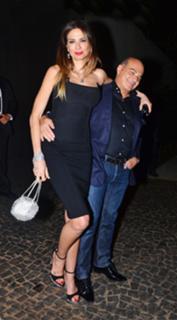 Luciana Gimenez feet photo thumbnail