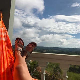 Luciana Gimenez feet photo thumbnail