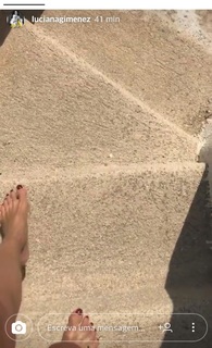 Luciana Gimenez feet photo thumbnail